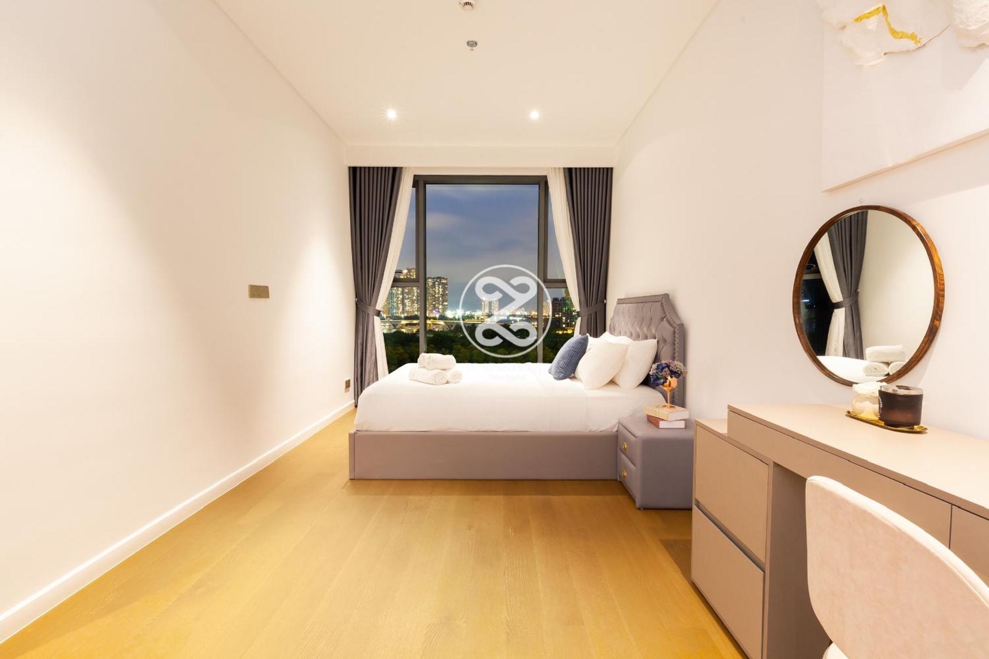 The Metropole Complex Opera-galleria-crest Apartment *